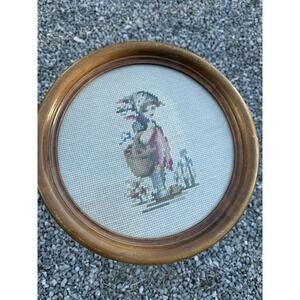 Vtg Wooden Side Pedestal Table‎ Needlepoint Top